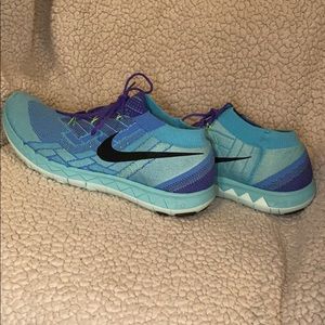 Women’s Nike fly knit 3.0